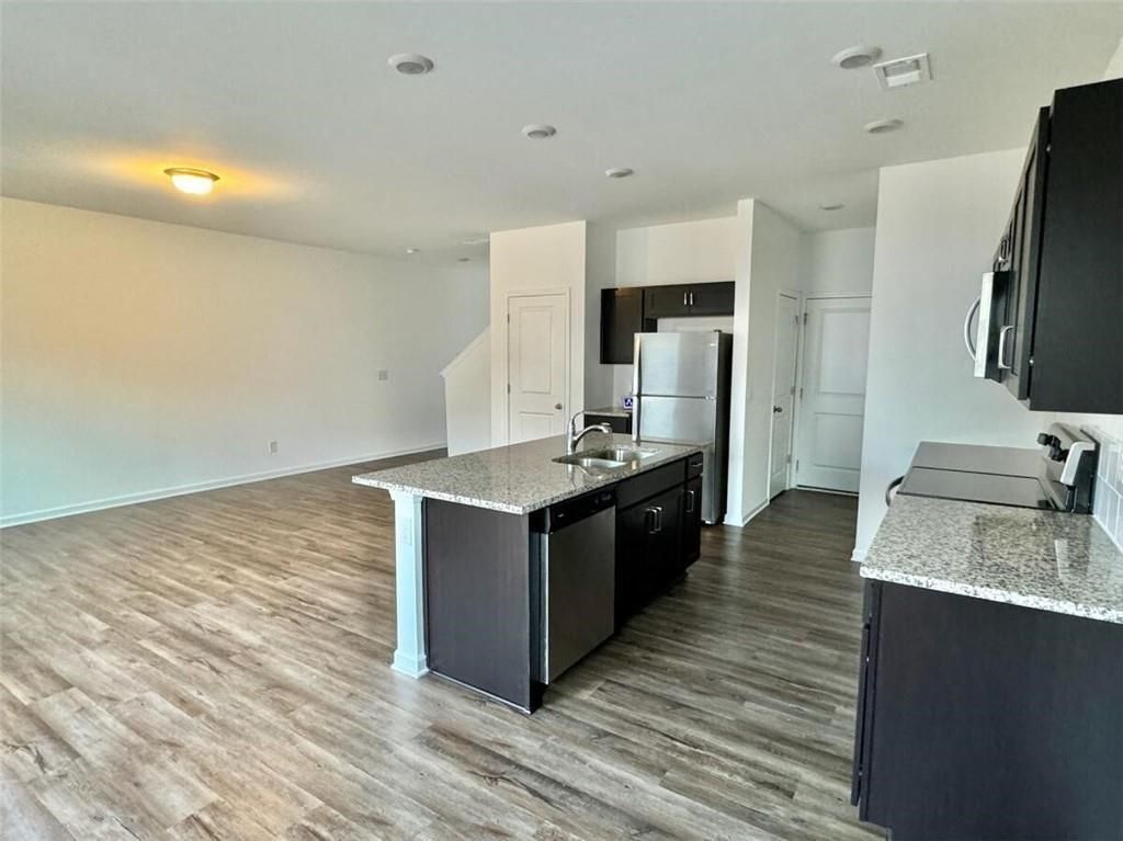 Building Photo - 1151 Lossie Way