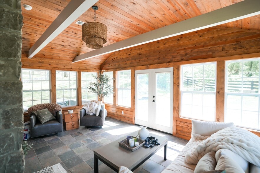 Building Photo - 5360 Hillsboro Pike