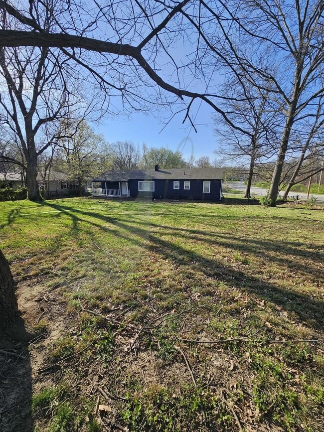 Building Photo - SINGLE FAMILY HOME IN RAYTOWN!!!