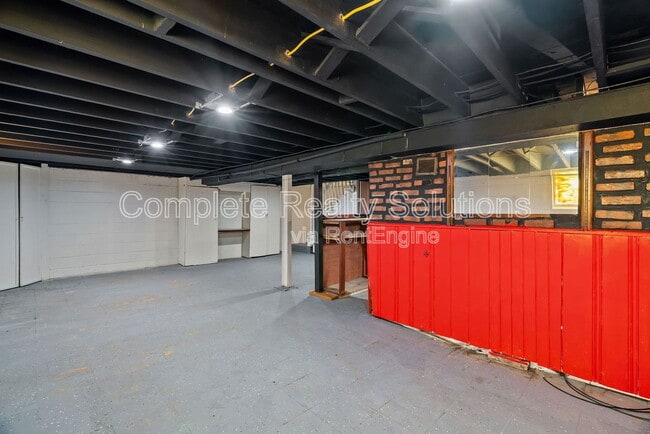 Building Photo - 6605 Barken Ave