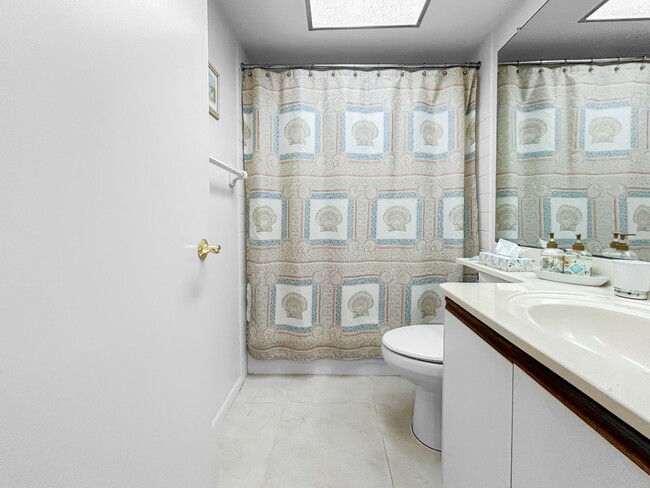 Building Photo - Fully Furnished Resort-Style Waterfront Living at Pasadena Cove - 2Bed|1Bath