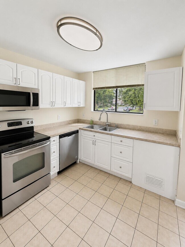 Building Photo - 4807 Esedra Ct