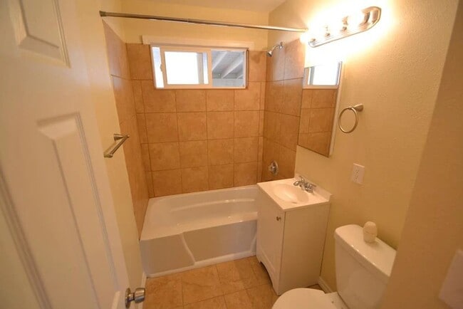 Building Photo - 10831 Rosecrans Ave