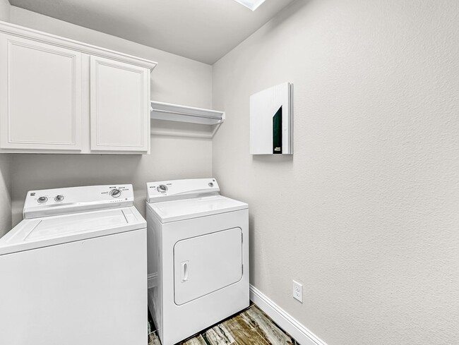 Building Photo - 9603 Mojave Ave