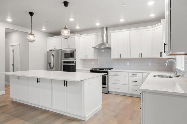 Building Photo - Newer 4-Bedroom Home in Bremerton