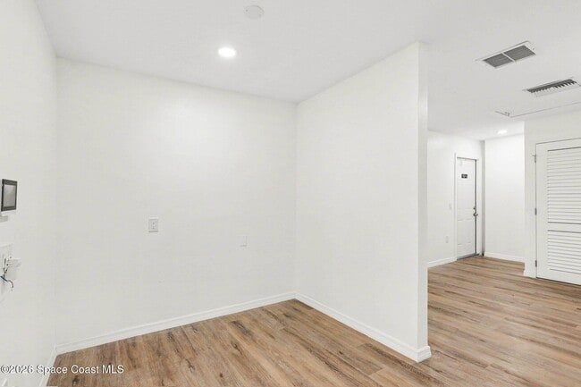 Building Photo - 3200 N Tropical Trail