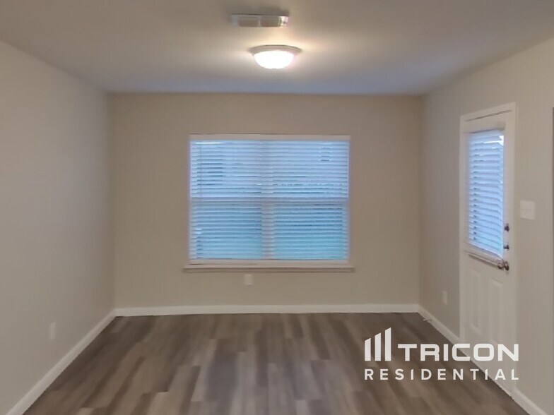 Building Photo - 14210 Bridgeview Ln