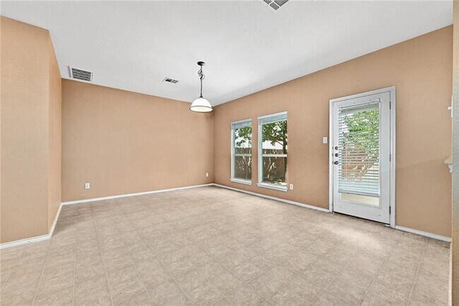 Building Photo - 2049 Rachel Ln