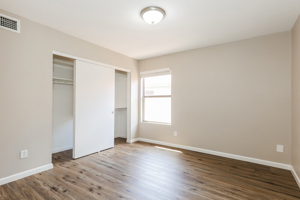 Building Photo - 2267 E Arabian Dr