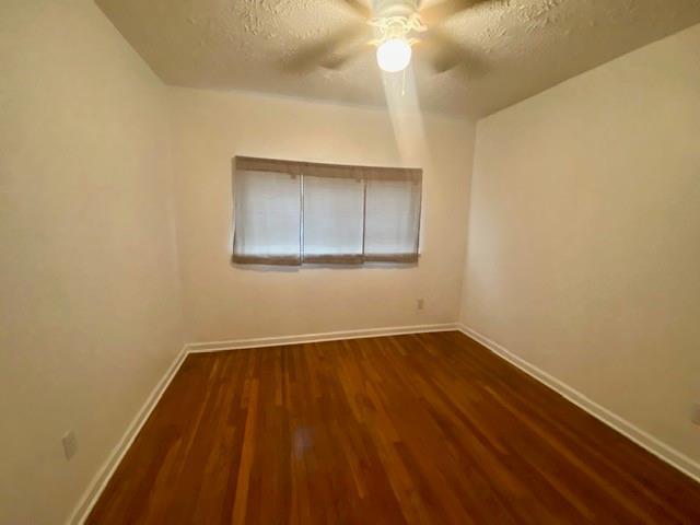 Building Photo - 917 Trimm Ave