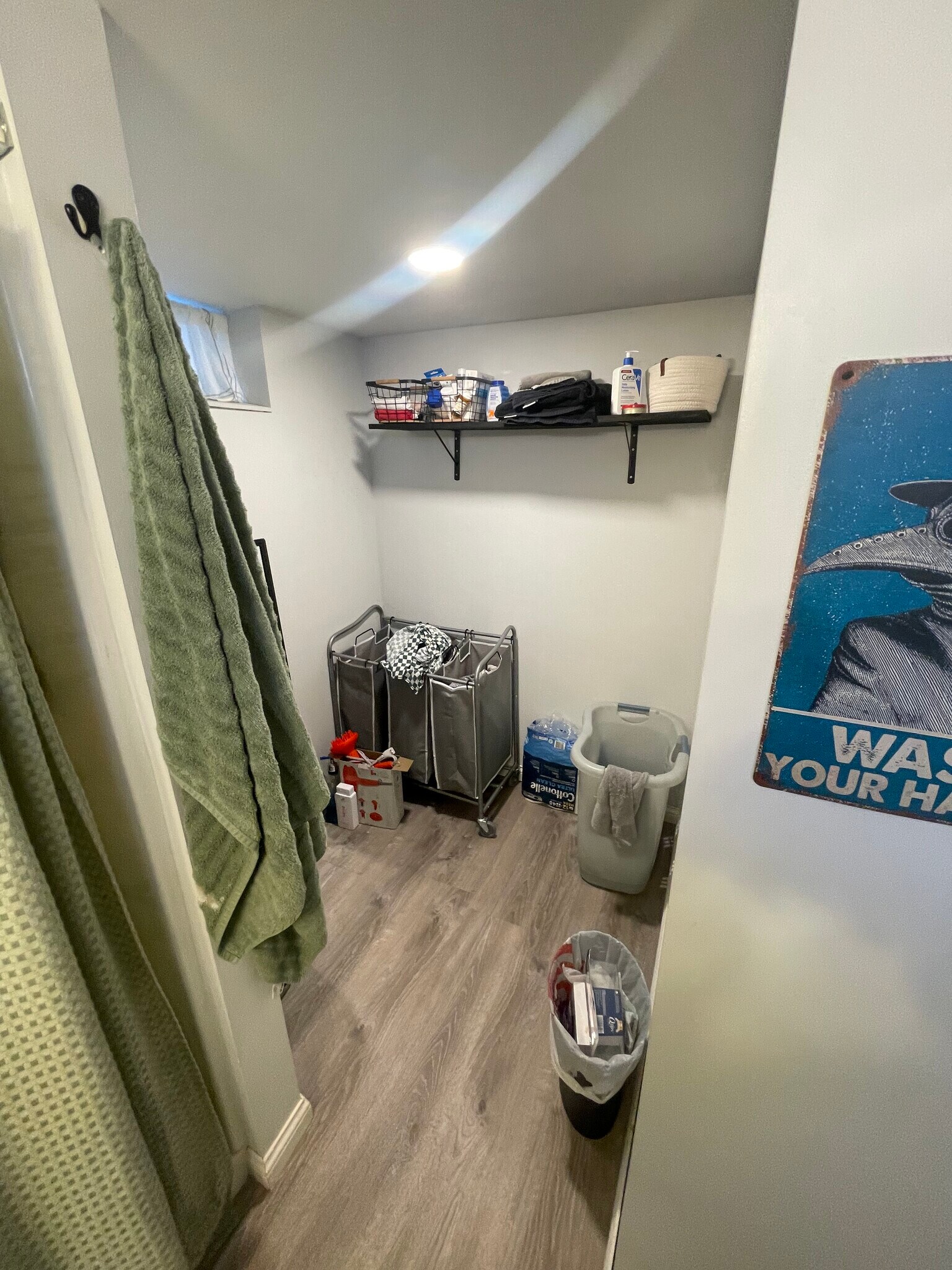 Building Photo - 1525 University Ave NE