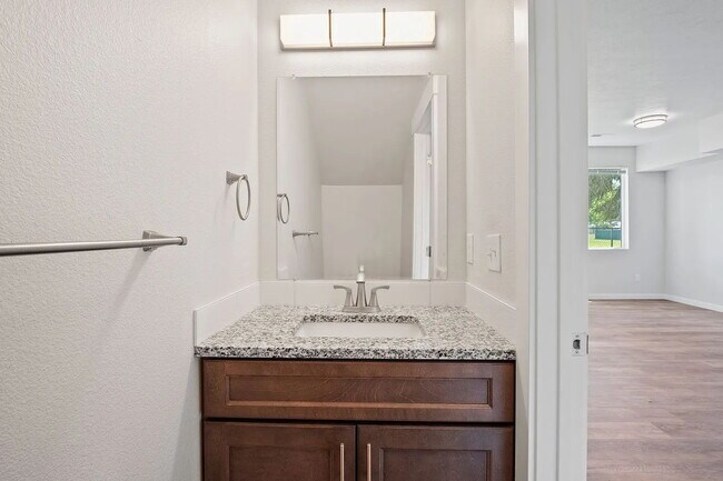 Building Photo - "Spacious 3-Bedroom Duplex Retreat on Park...