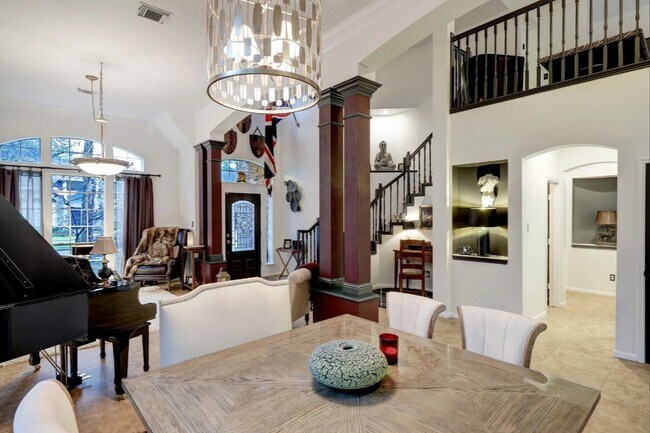 Building Photo - 7807 Allegro Dr