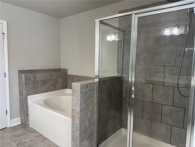 Building Photo - 5750 Rocky Falls Rd