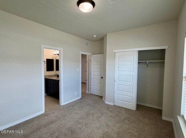 Building Photo - 7409 Scarlet Oak Pl