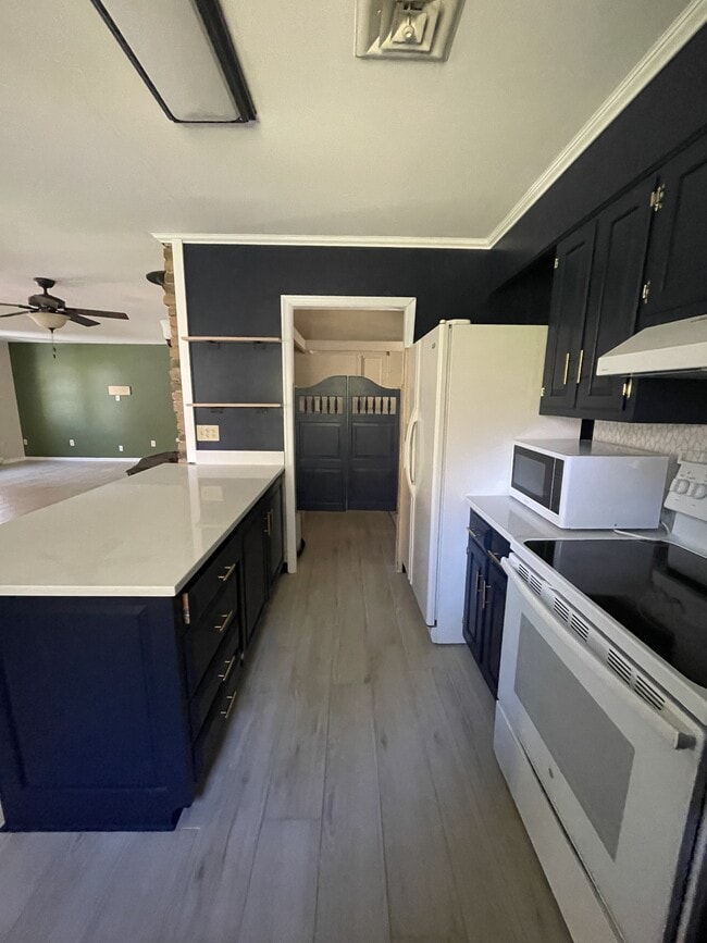 Building Photo - 25049 Ocean Gateway