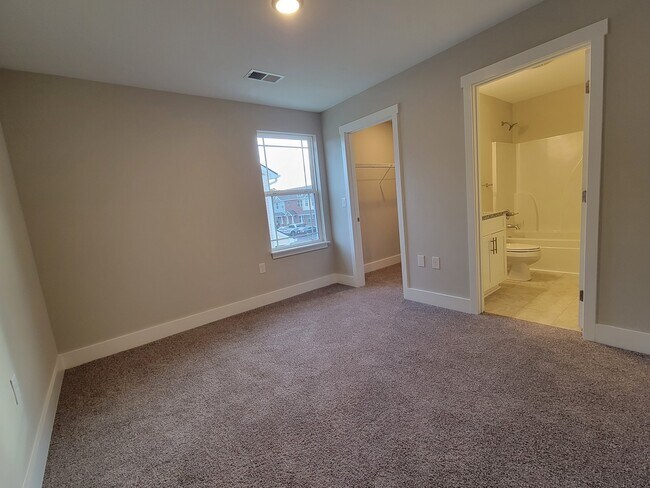 Building Photo - 4007 Angelica Ct