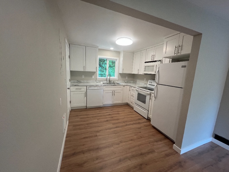 Building Photo - 12631 34th Ave S