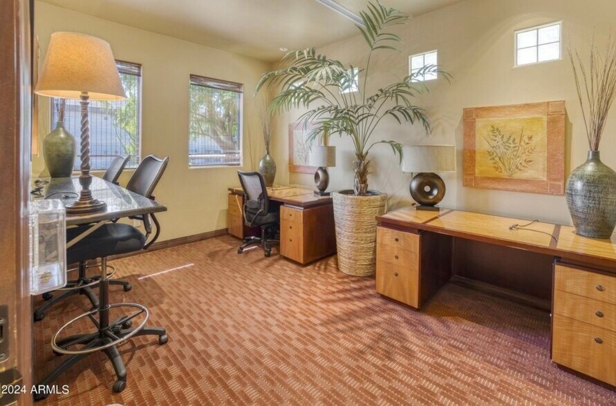 Building Photo - 6900 E Princess Dr