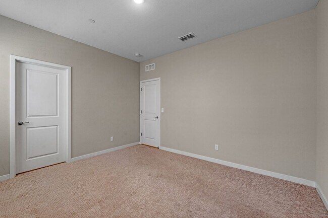 Building Photo - Modern 4BR Sacramento Home with Exclusive Clubhouse!