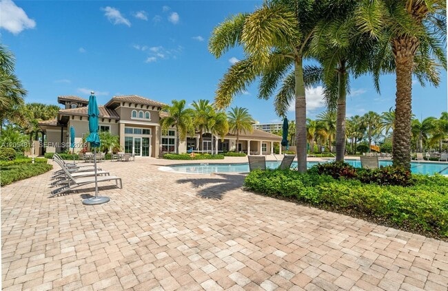 Building Photo - 4414 Ficus St