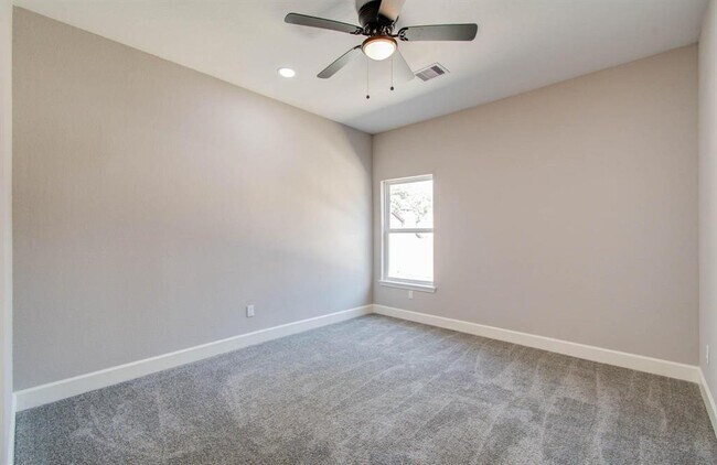 Building Photo - 12274 Wild Pine Dr
