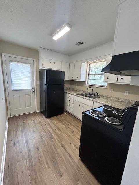 Building Photo - 8016 Kiwi Ct