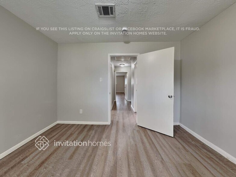 Building Photo - 16519 Cairngorm Dr