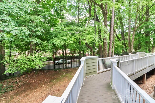 Building Photo - 2508 Cranbrook Ln