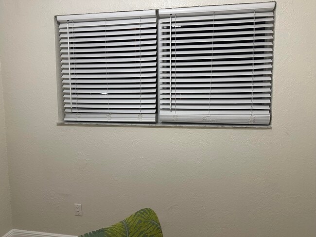 Building Photo - 225 NW 125th St