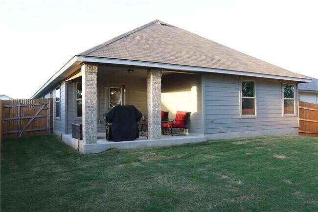 Building Photo - 119 Nathaniel Dr