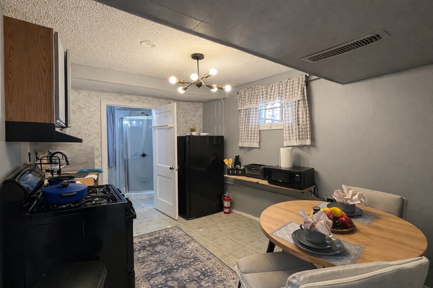 Building Photo - 134 Mississippi Ave SE