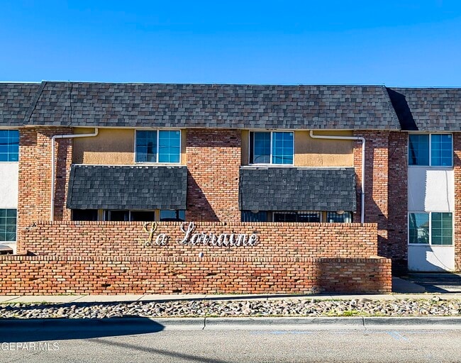 Primary Photo - 333 Eubank Ct