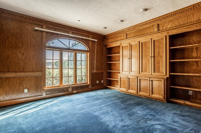 Building Photo - 9628 Summerlakes Dr