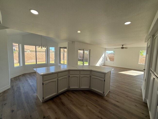 Building Photo - 4 BEDROOM IN RANCHO SERENO - FRESHLY REMODELED