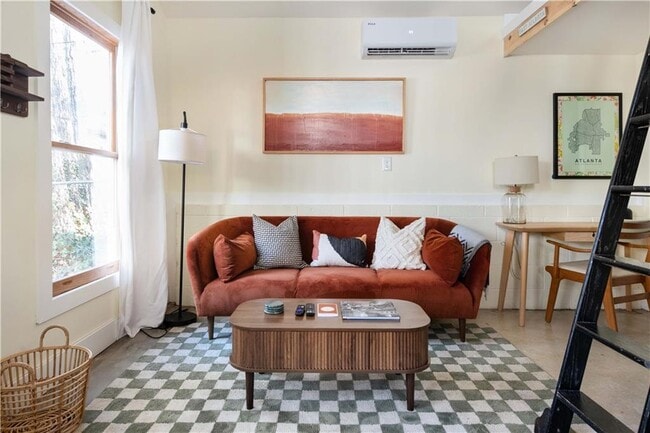 Building Photo - 1583 Braeburn Dr SE