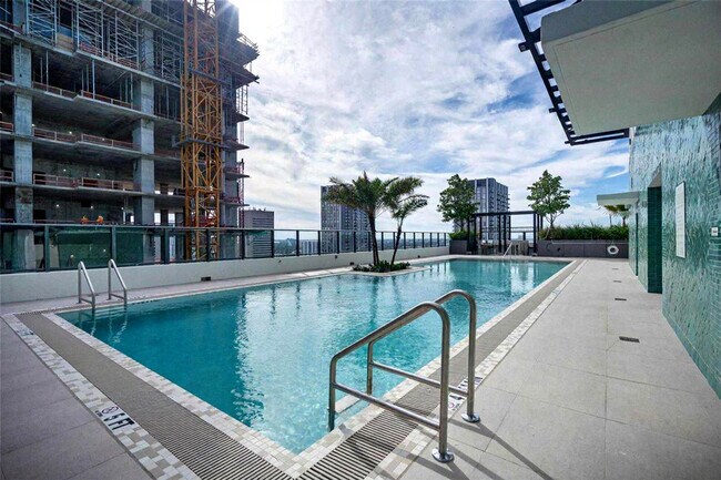 Building Photo - 601 N Miami Ave