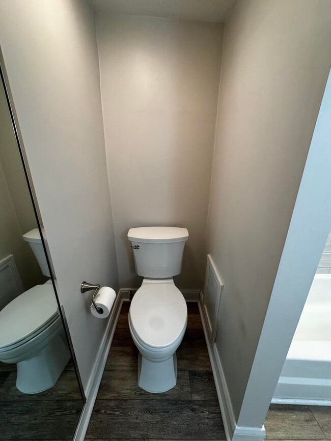 Building Photo - 175 Malabu Dr