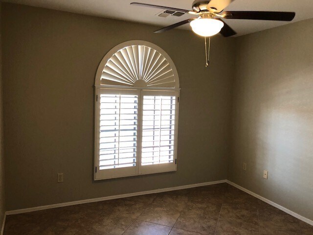 Building Photo - This is a Beautiful Home!  Just waiting for you in a 45+ Active Adult Community, Long Term Unfurn...