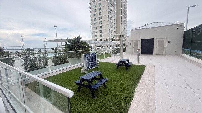 Building Photo - 770 Claughton Island Dr