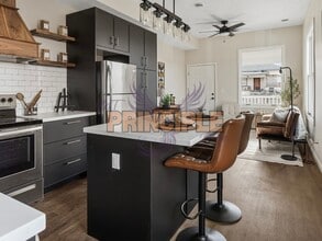 Building Photo - Park Street Tri-plex