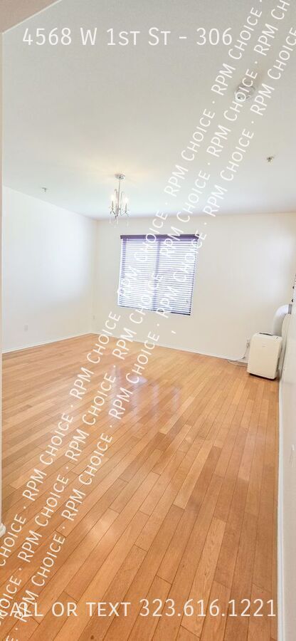 Building Photo - 4568 1st St
