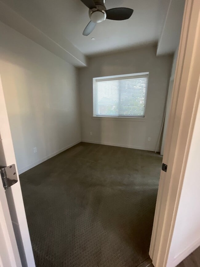 Building Photo - Beautiful 2bd/2bth Located at Meadowbrook ...