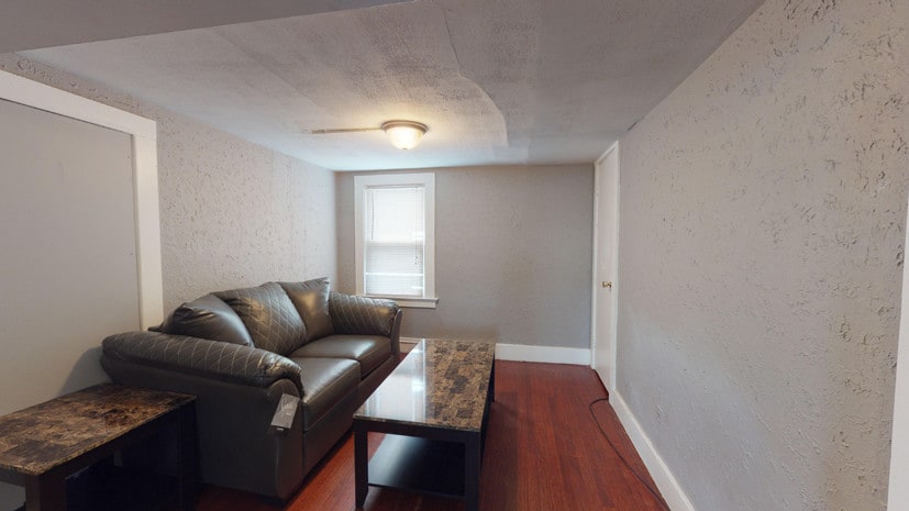 Building Photo - 201 Comstock Ave