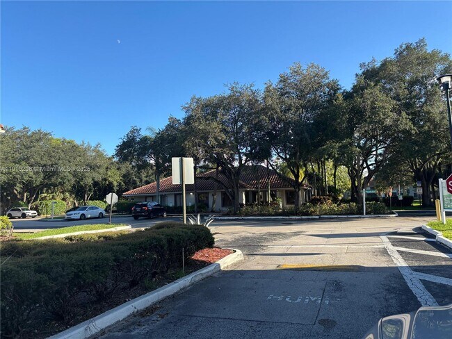 Building Photo - 3258 Coral Lake Ln