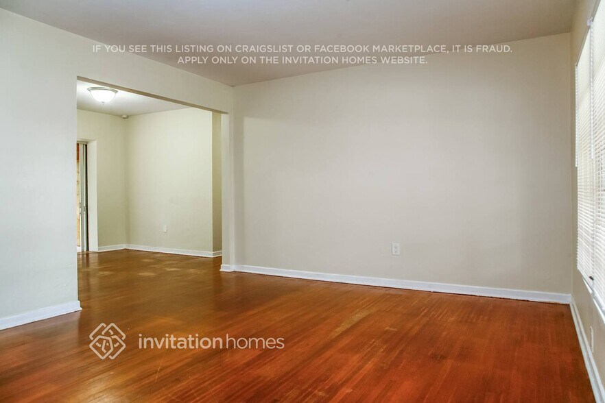 Building Photo - 245 NW 124th St