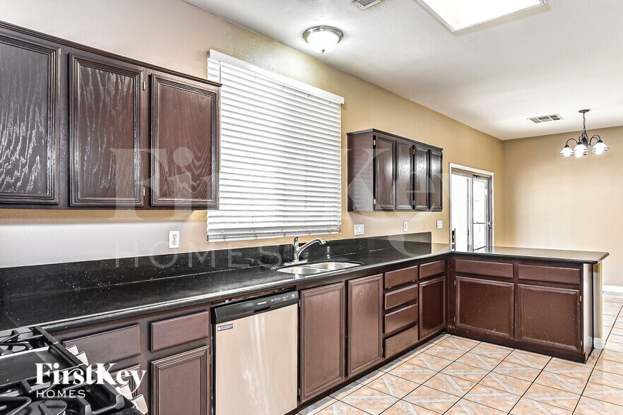 Building Photo - 5970 Tamara Costa Ct