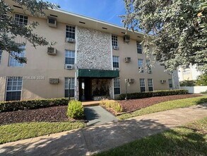 Building Photo - 1400 Douglas Rd
