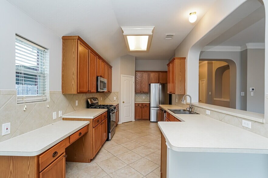 Building Photo - 24026 Hackberry Creek Dr
