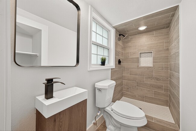 Building Photo - 1814 33rd St